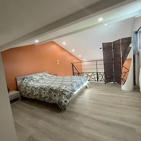 Holiday home Gite Le Font Sauvage